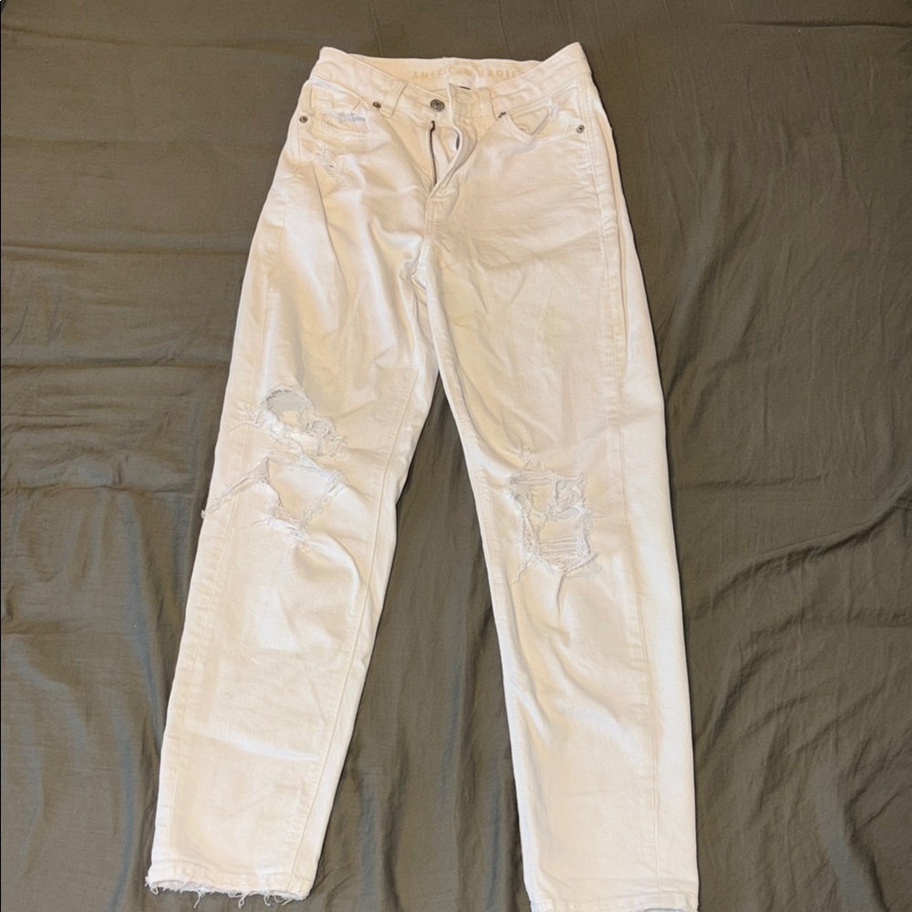 American Eagle Outfitters White Boyfriend Jeans High-Waisted
